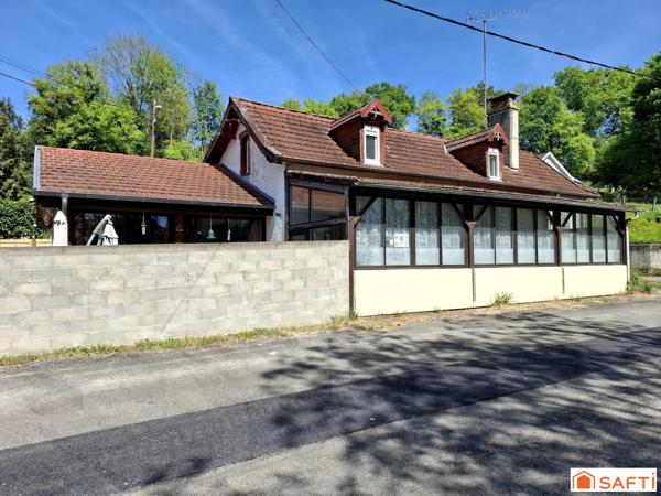 Maison sur 2 niveaux, 5 pièces, 3 chambres, 210m2 et garage