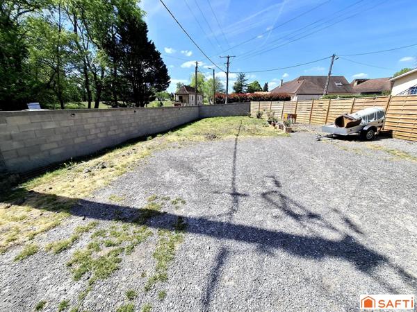 Maison sur 2 niveaux, 5 pièces, 3 chambres, 210m2 et garage