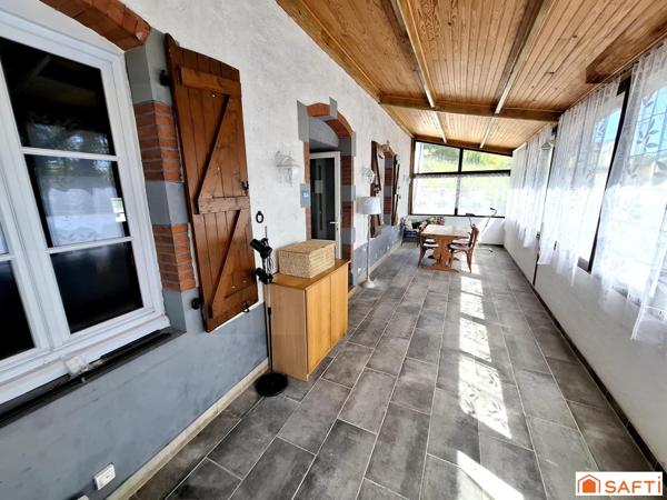 Maison sur 2 niveaux, 5 pièces, 3 chambres, 210m2 et garage