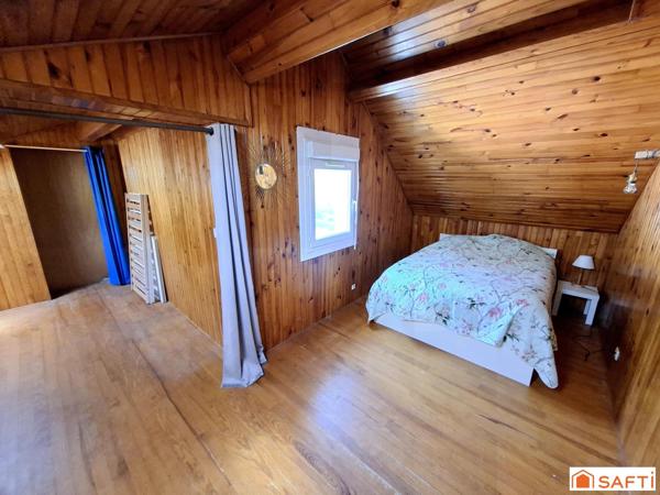 Maison sur 2 niveaux, 5 pièces, 3 chambres, 210m2 et garage