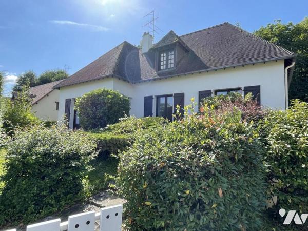 BAGNOLES DE L'ORNE (quartier Lac), maison F7, sur sous-sol avec jardin  