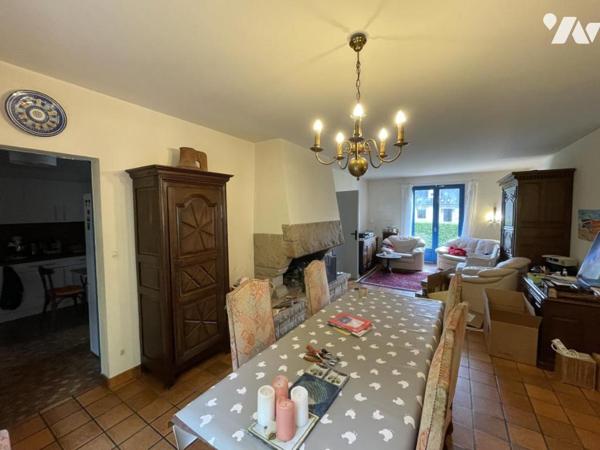 BAGNOLES DE L'ORNE (quartier Lac), maison F7, sur sous-sol avec jardin  