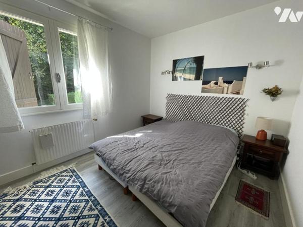 BAGNOLES DE L'ORNE (quartier Lac), maison F7, sur sous-sol avec jardin  