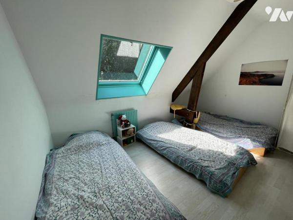 BAGNOLES DE L'ORNE (quartier Lac), maison F7, sur sous-sol avec jardin  