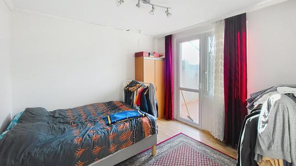 Maison - 8 pièces - 137m²