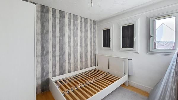 Maison - 8 pièces - 137m²