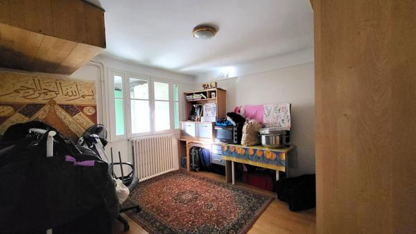 Maison - 8 pièces - 137m²