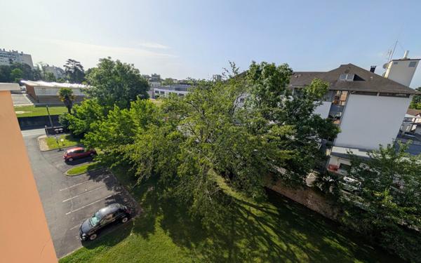 Appartement à vendre    3 pièces • 71,79 m2 Billère