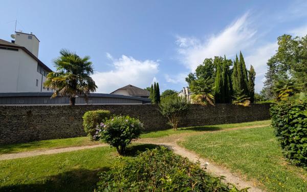 Appartement à vendre    3 pièces • 71,79 m2 Billère