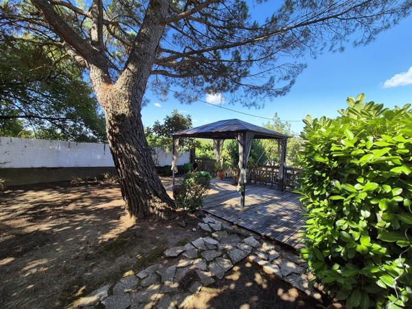 Maison 132 m2 terrain 1985 m2 piscine Saint-Martin-de-Valgalgues (30520)