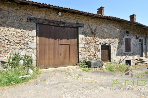 Maison à rénover avec grange mitoyenne
