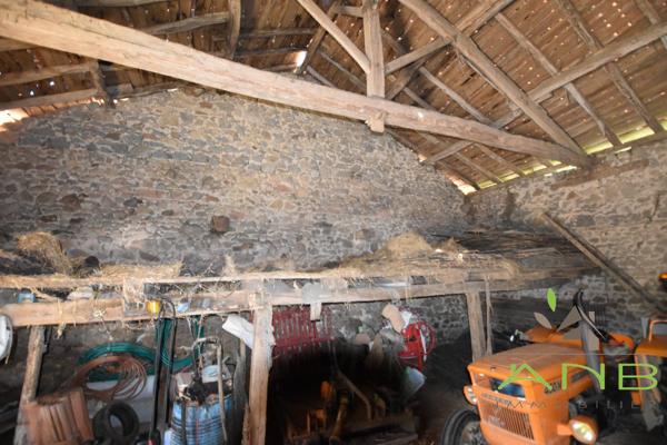 Maison à rénover avec grange mitoyenne