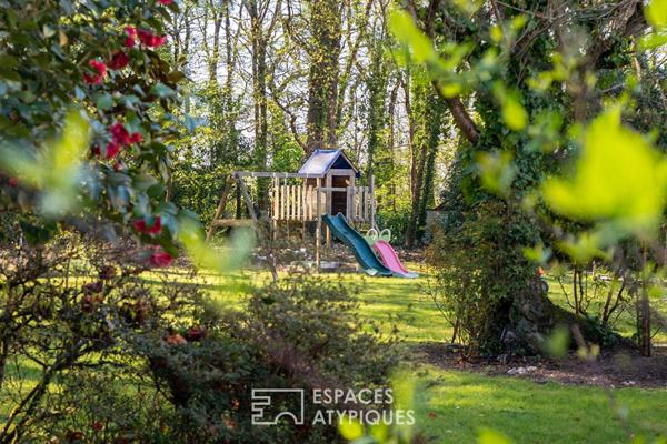 Maison avec séjour cathédrale et jardin arboré dans le Hameau des Grézillières