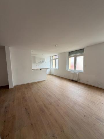 A LOUER - CALAIS CENTRE ? APPARTEMENT 72 m² AVEC GARAGE