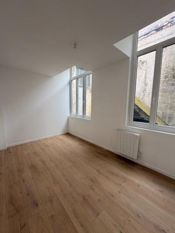 A LOUER - CALAIS CENTRE ? APPARTEMENT 72 m² AVEC GARAGE