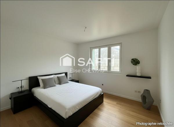 Appartement en rez-de-jardin, coeur de Bâgé-le-Châtel