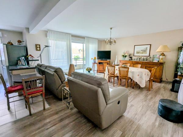 APPARTEMENT - 3 CHAMBRES - GARAGE + PARKING PRIVE