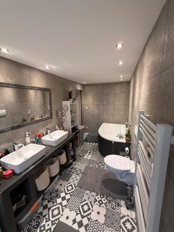 Toulon (83200) Villa 8 pièces avec Piscine