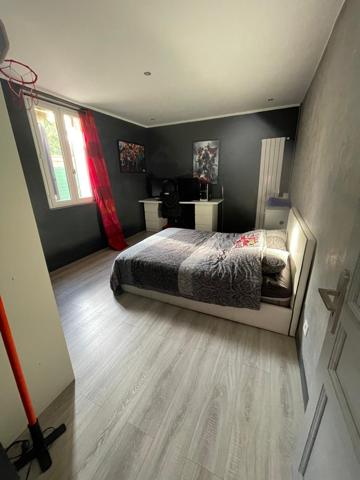 Toulon (83200) Villa 8 pièces avec Piscine