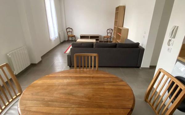 Appartement à louer    2 pièces • 46,92 m2 Issy-les-Moulineaux