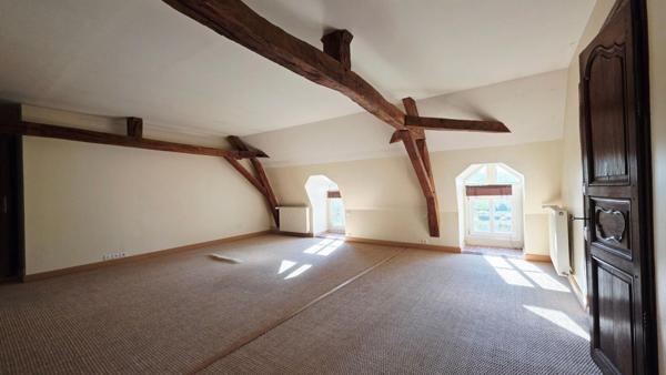 MARMAGNE PROPRIETE 13 PIECES 8 CHAMBRES