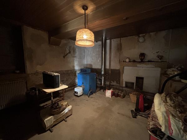 Proche de Baigneux les juifs : maison de 80m² avec un jardin , une dépendance et un terrain non attenant. Orret (21450)