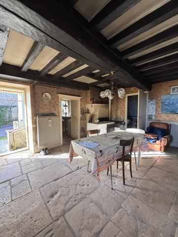 Proche de Baigneux les juifs : maison de 80m² avec un jardin , une dépendance et un terrain non attenant. Orret (21450)