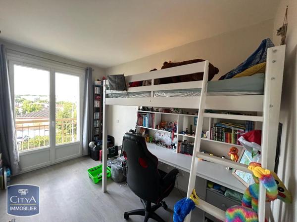 Appartement à louer 3 pièces 61.89m² Montauban (82000)