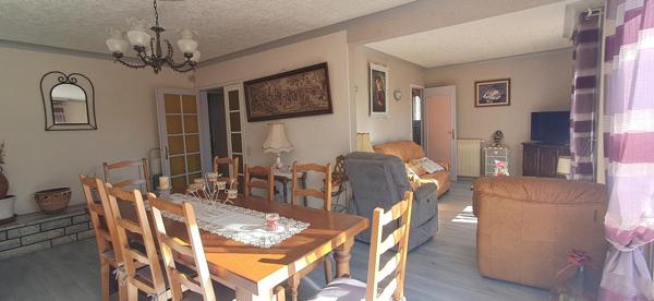 Maison 4 chambres avec garage, terrasse et jardin