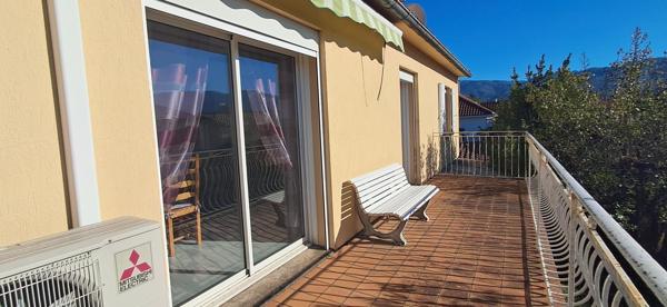 Maison 4 chambres avec garage, terrasse et jardin