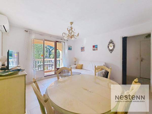 Saint-Aygulf T2 centre ville garage et terrasse