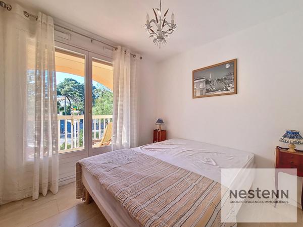 Saint-Aygulf T2 centre ville garage et terrasse