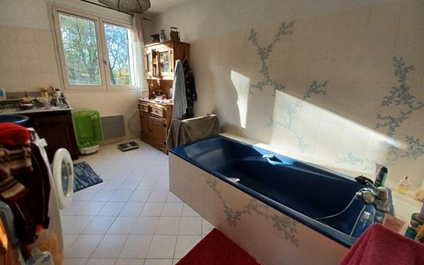 Maison à vendre    8 pièces • 242 m2 Saint-Astier