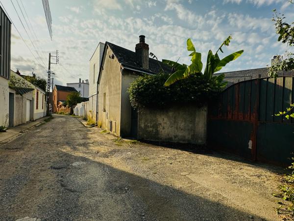 NANTES ZOLA, NOUVEAUTE, RARE en IMPASSE, maison COUP DE COEUR, MAGNIFIQUE JARDIN et beau POTENTIEL