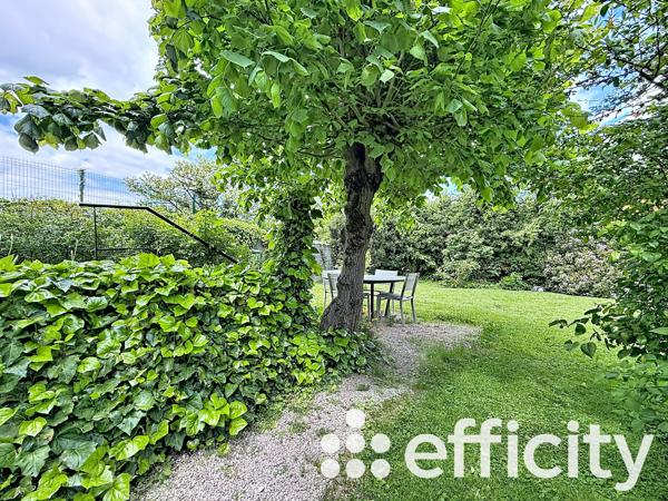 Maison
         5 pièces
        - 96 m² 275 000 € *