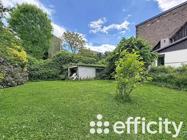 Maison
         5 pièces
        - 96 m² 275 000 € *