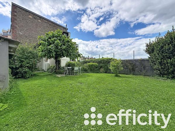 Maison
         5 pièces
        - 96 m² 275 000 € *