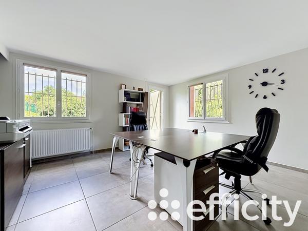 Maison
         5 pièces
        - 96 m² 275 000 € *