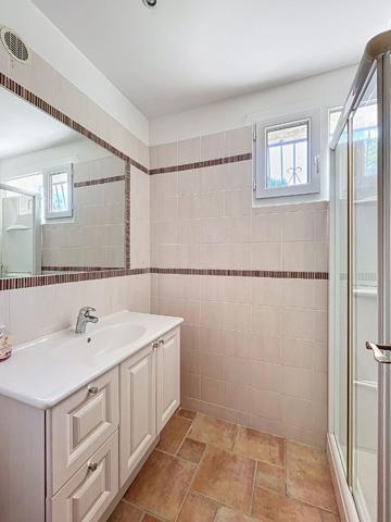 EXCLUSIVITE - MAGNIFIQUE CORPS DE FERME DE 257 M² SUR 7378 M² DE TERRAIN