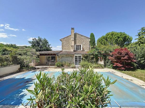 EXCLUSIVITE - MAGNIFIQUE CORPS DE FERME DE 257 M² SUR 7378 M² DE TERRAIN