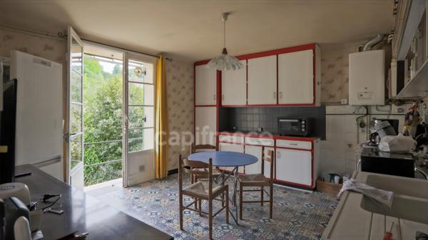 Maison de ville à rénover avec jardin
