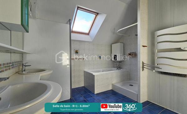 Une maison en exclusivité avec ses points forts :

- Secteur au calme de Saint Jean de la Ruelle, 
- Charme de l'ancien, 
- Agréable jardin, 
- Piscine, 
- Espace terrasse de plus de 100m²,
- Double carport/garage motorisé de 36m², 
- Luminosité,
- Suite parentale au RDC, 
- Rangements
- Grande salle de bain...

La maison : 
Maison vigneronne de plus de 122m² - Fin du 19ème siècle - 4 chambres, 2 salles de bain/eau - 2 toilettes. 

Le rez de chaussée : 
Une entrée sur pièce à vivre - Belle hauteur sous plafond - Poutres apparentes - Pièce à vivre avec cuisine ouverte - Cheminée avec insert Polyflam - Accès terrasse depuis la pièce à vivre - Espace terrasse de plus de 100m² - Toilettes séparées - Suite parentale avec salle d'eau et dressing privatifs - Accès piscine depuis la chambre.

L'étage : 
Espace mezzanine non négligeable pour rangement ou coin bureau - 3 chambres - Rangements - Grande salle de bain avec double vasque, baignoire, douche et toilettes.

Extérieurs et dépendances :
Parcelle de 675m² environ - Au calme, entourée de végétation - Aucun vis à vis - Double carport/garage motorisé de 36m² - Abris de rangement 15m² environ - Bûcher 10m² environ - Piscine chauffée avec nage contre courant avec alarme - Espace terrasse de plus de 100m²

Côté technique : 
Longère vigneronne de 1840 rénovée en 2005 - Toiture en ardoises d'Angers - Forage - Adoucisseur - Pas d'anomalie électrique - Poêle Polyflam pour toute la maison - Climatisation réversible - Murs en moellons - Isolation intérieure 9/15cm - Isolation combles 20/50cm - Menuiseries double vitrage - Plancher chauffant RDC - VMC 2020 - Assainissement collectif - Porte d'entrée neuve - Panneaux photovoltaïques pour plus d'autonomie

Le secteur : 
Idéalement située aux portes d’Orléans, la commune de Saint-Jean-de-la-Ruelle séduit par sa qualité de vie familiale et sa proximité immédiate avec le centre-ville orléanais. Intégrée à Orléans Métropole, elle bénéficie de nombreux équipements, établissements scolaires, commerces et infrastructures du quotidien. Le secteur dispose de plusieurs écoles maternelles et élémentaires, de collèges ainsi que d’un lycée professionnel, offrant un parcours scolaire complet pour les familles. Les commerces de proximité, le centre commercial des Trois Fontaines et les services facilitent un quotidien pratique et dynamique. Côté transports, la commune est desservie par le réseau TAO avec tramway et lignes de bus permettant de rejoindre rapidement Orléans et l’ensemble de l’agglomération. L’accès aux grands axes routiers est également un véritable atout, avec la tangentielle et les autoroutes A10 et A71 accessibles en quelques minutes, facilitant les déplacements vers Paris, Tours ou Blois.

Visite virtuelle 360° sur demande,
Vidéo de présentation sur ma page YouTube,
J'attends votre appel pour planifier une visite. Dans le cadre de votre projet d’acquisition et conformément aux dispositions de la loi ELAN, nous souhaitons vous informer de vos droits avant la visite du bien que vous envisagez. Nous vous rappelons que vous avez la possibilité de vous faire accompagner, lors de la visite, par un professionnel de la construction de votre choix (architecte, expert en bâtiment, maître d’œuvre, artisan, etc.). Cette démarche peut vous permettre d’obtenir un avis technique éclairé sur l’état du bien, d’identifier d’éventuels travaux à prévoir et de sécuriser votre projet d’acquisition. Nous vous remercions de bien vouloir nous informer en amont de la visite si vous souhaitez être accompagné(e), afin de faciliter l’organisation de celle-ci dans les meilleures conditions.