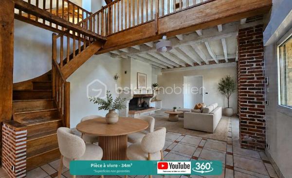 Une maison en exclusivité avec ses points forts :

- Secteur au calme de Saint Jean de la Ruelle, 
- Charme de l'ancien, 
- Agréable jardin, 
- Piscine, 
- Espace terrasse de plus de 100m²,
- Double carport/garage motorisé de 36m², 
- Luminosité,
- Suite parentale au RDC, 
- Rangements
- Grande salle de bain...

La maison : 
Maison vigneronne de plus de 122m² - Fin du 19ème siècle - 4 chambres, 2 salles de bain/eau - 2 toilettes. 

Le rez de chaussée : 
Une entrée sur pièce à vivre - Belle hauteur sous plafond - Poutres apparentes - Pièce à vivre avec cuisine ouverte - Cheminée avec insert Polyflam - Accès terrasse depuis la pièce à vivre - Espace terrasse de plus de 100m² - Toilettes séparées - Suite parentale avec salle d'eau et dressing privatifs - Accès piscine depuis la chambre.

L'étage : 
Espace mezzanine non négligeable pour rangement ou coin bureau - 3 chambres - Rangements - Grande salle de bain avec double vasque, baignoire, douche et toilettes.

Extérieurs et dépendances :
Parcelle de 675m² environ - Au calme, entourée de végétation - Aucun vis à vis - Double carport/garage motorisé de 36m² - Abris de rangement 15m² environ - Bûcher 10m² environ - Piscine chauffée avec nage contre courant avec alarme - Espace terrasse de plus de 100m²

Côté technique : 
Longère vigneronne de 1840 rénovée en 2005 - Toiture en ardoises d'Angers - Forage - Adoucisseur - Pas d'anomalie électrique - Poêle Polyflam pour toute la maison - Climatisation réversible - Murs en moellons - Isolation intérieure 9/15cm - Isolation combles 20/50cm - Menuiseries double vitrage - Plancher chauffant RDC - VMC 2020 - Assainissement collectif - Porte d'entrée neuve - Panneaux photovoltaïques pour plus d'autonomie

Le secteur : 
Idéalement située aux portes d’Orléans, la commune de Saint-Jean-de-la-Ruelle séduit par sa qualité de vie familiale et sa proximité immédiate avec le centre-ville orléanais. Intégrée à Orléans Métropole, elle bénéficie de nombreux équipements, établissements scolaires, commerces et infrastructures du quotidien. Le secteur dispose de plusieurs écoles maternelles et élémentaires, de collèges ainsi que d’un lycée professionnel, offrant un parcours scolaire complet pour les familles. Les commerces de proximité, le centre commercial des Trois Fontaines et les services facilitent un quotidien pratique et dynamique. Côté transports, la commune est desservie par le réseau TAO avec tramway et lignes de bus permettant de rejoindre rapidement Orléans et l’ensemble de l’agglomération. L’accès aux grands axes routiers est également un véritable atout, avec la tangentielle et les autoroutes A10 et A71 accessibles en quelques minutes, facilitant les déplacements vers Paris, Tours ou Blois.

Visite virtuelle 360° sur demande,
Vidéo de présentation sur ma page YouTube,
J'attends votre appel pour planifier une visite. Dans le cadre de votre projet d’acquisition et conformément aux dispositions de la loi ELAN, nous souhaitons vous informer de vos droits avant la visite du bien que vous envisagez. Nous vous rappelons que vous avez la possibilité de vous faire accompagner, lors de la visite, par un professionnel de la construction de votre choix (architecte, expert en bâtiment, maître d’œuvre, artisan, etc.). Cette démarche peut vous permettre d’obtenir un avis technique éclairé sur l’état du bien, d’identifier d’éventuels travaux à prévoir et de sécuriser votre projet d’acquisition. Nous vous remercions de bien vouloir nous informer en amont de la visite si vous souhaitez être accompagné(e), afin de faciliter l’organisation de celle-ci dans les meilleures conditions.