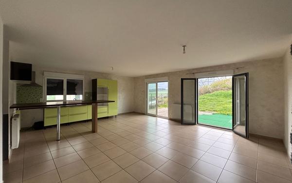 Maison à louer    5 pièces •  Saint-Jean-Bonnefonds