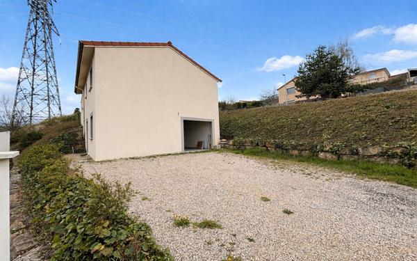 Maison à louer    5 pièces •  Saint-Jean-Bonnefonds