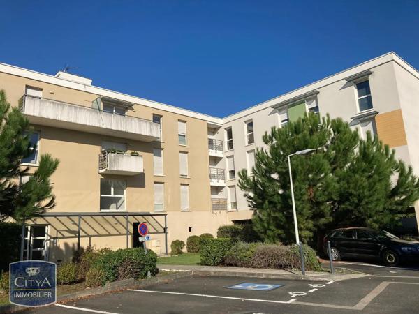 Appartement à louer 2 pièces 40m² Villenave-d'Ornon (33140)