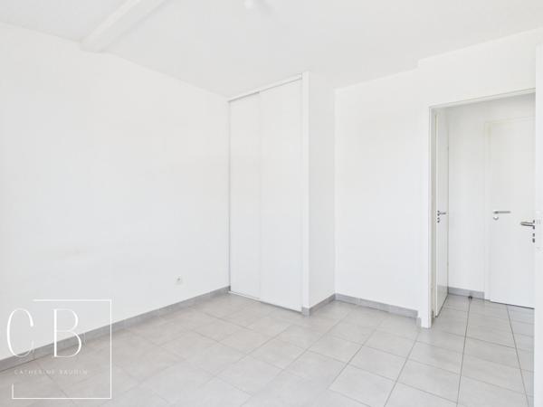Appartement 2 chambres Balcon et stationnement