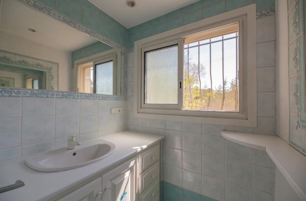 Maison La Roquette Sur Siagne 8 pièce(s) 239.44 m2