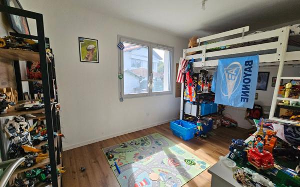 Maison à vendre    4 pièces •  Urcuit