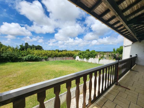 IMMEUBLE DE RAPPORT OU MAISON DE FAMILLE à vendre BOYARDVILLE ILE D'OLERON (17)